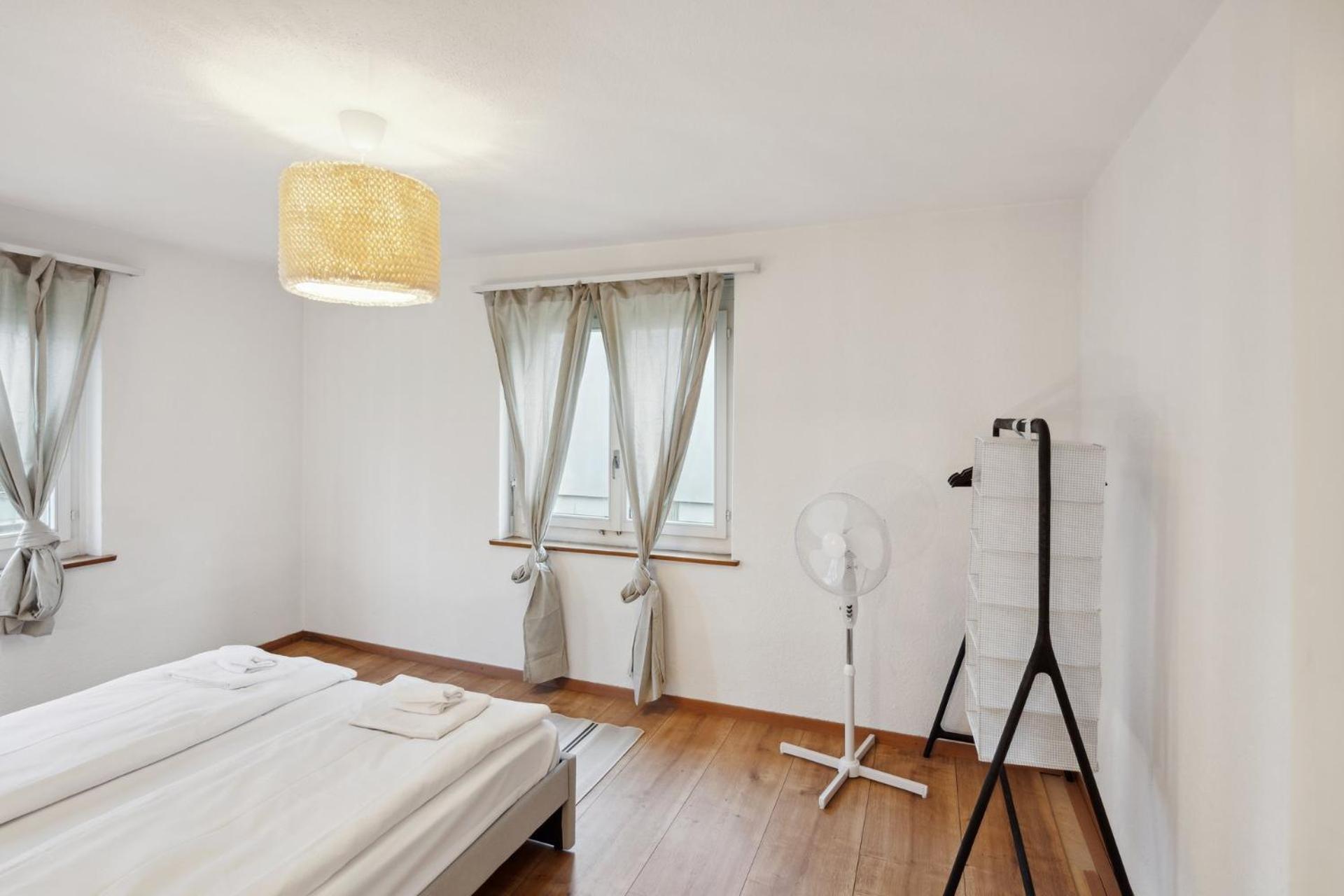 Affordable Comfort In Zurich Apartment Ngoại thất bức ảnh