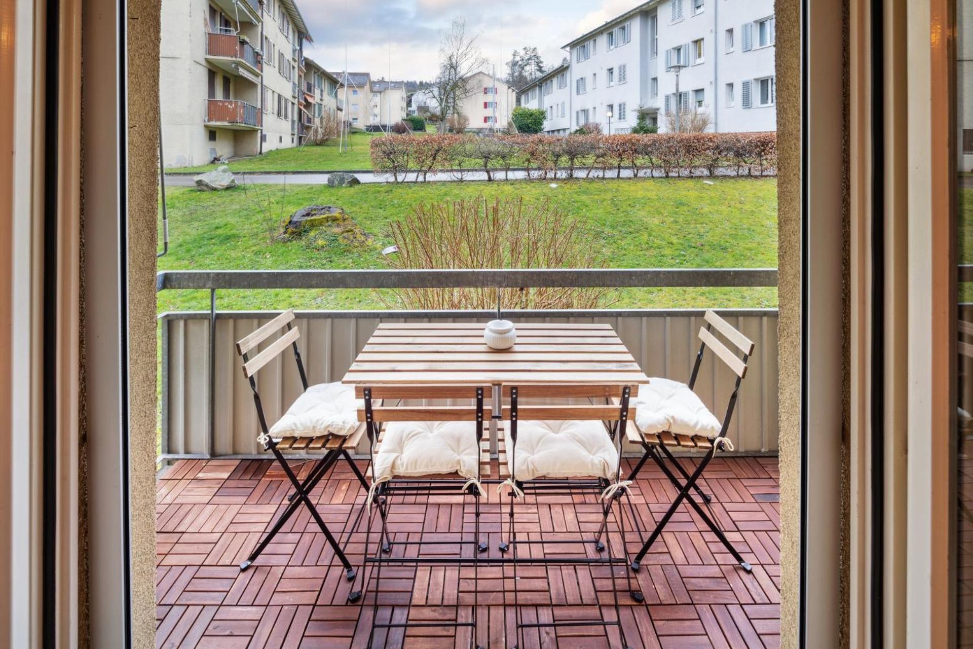 Affordable Comfort In Zurich Apartment Ngoại thất bức ảnh