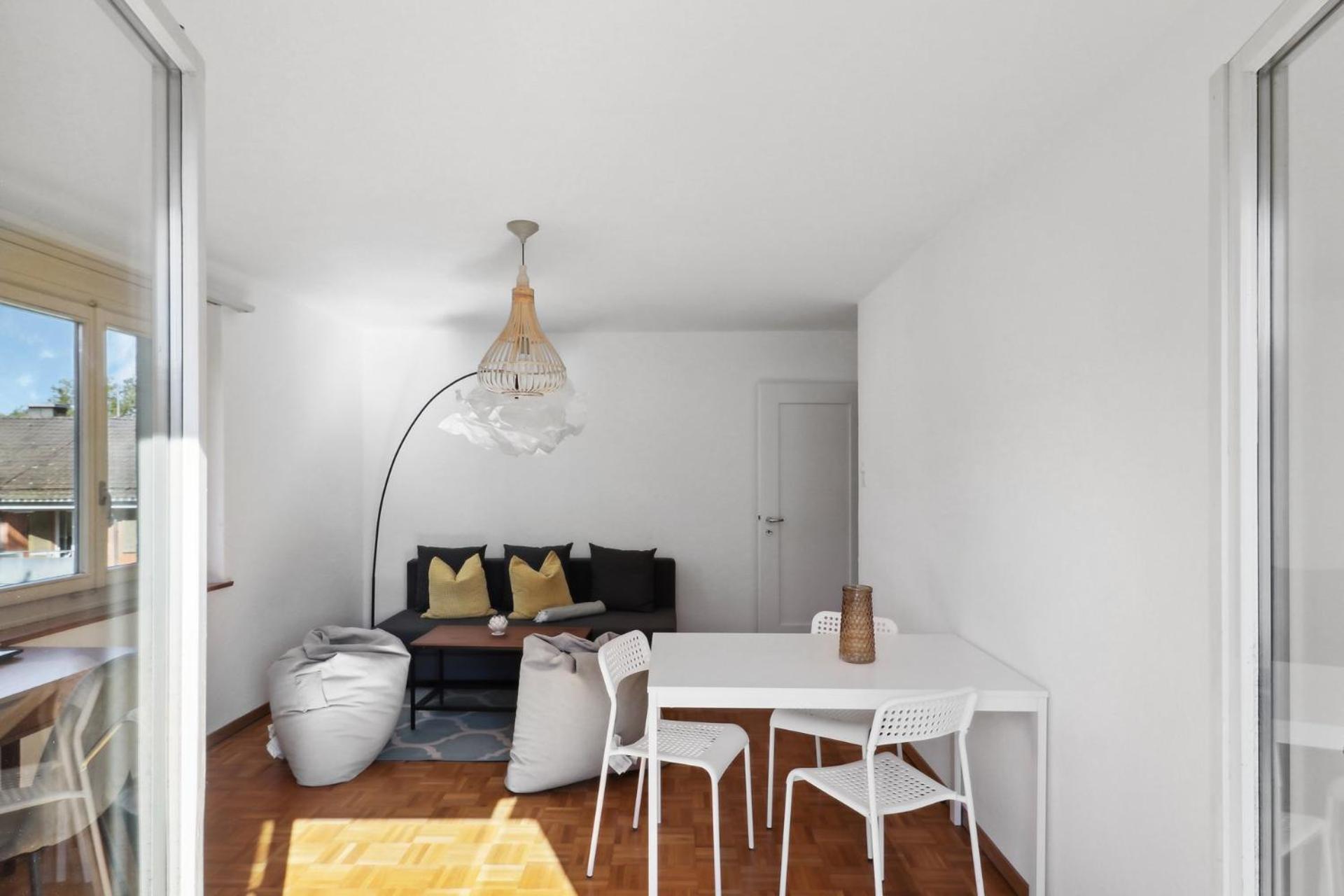 Affordable Comfort In Zurich Apartment Ngoại thất bức ảnh