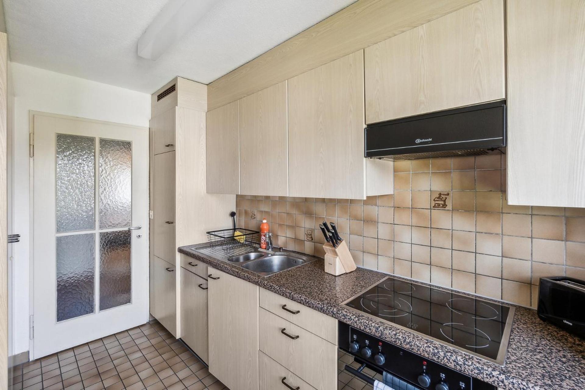 Affordable Comfort In Zurich Apartment Ngoại thất bức ảnh