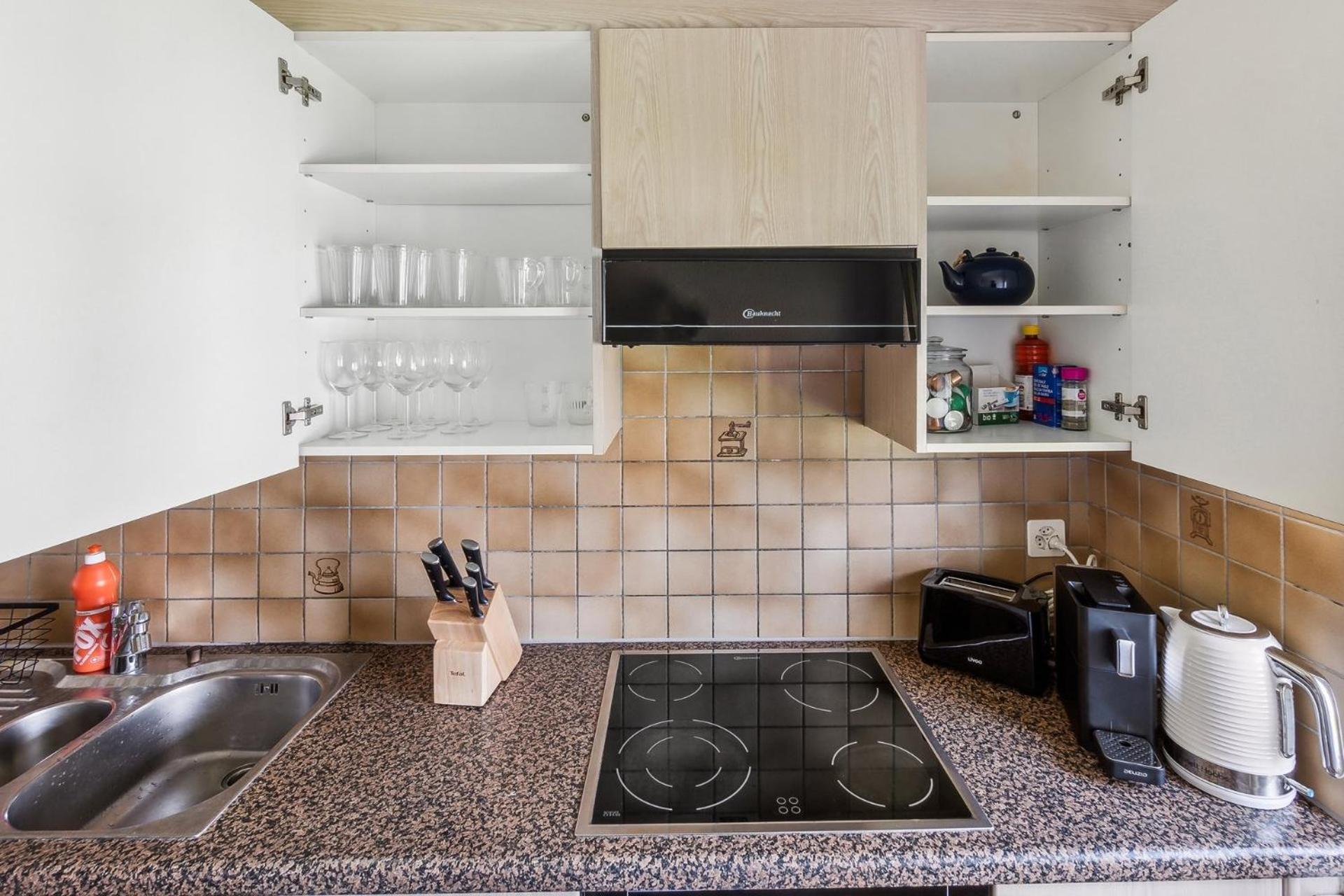 Affordable Comfort In Zurich Apartment Ngoại thất bức ảnh