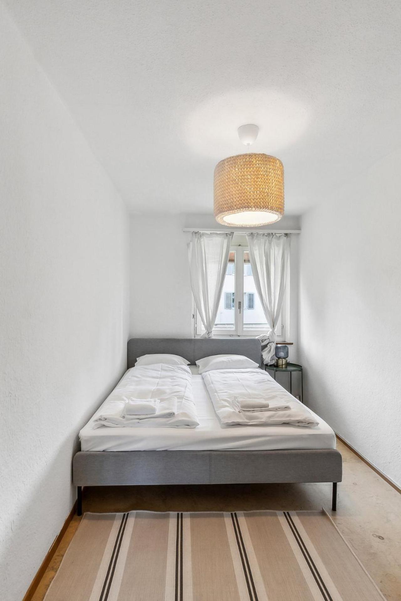 Affordable Comfort In Zurich Apartment Ngoại thất bức ảnh